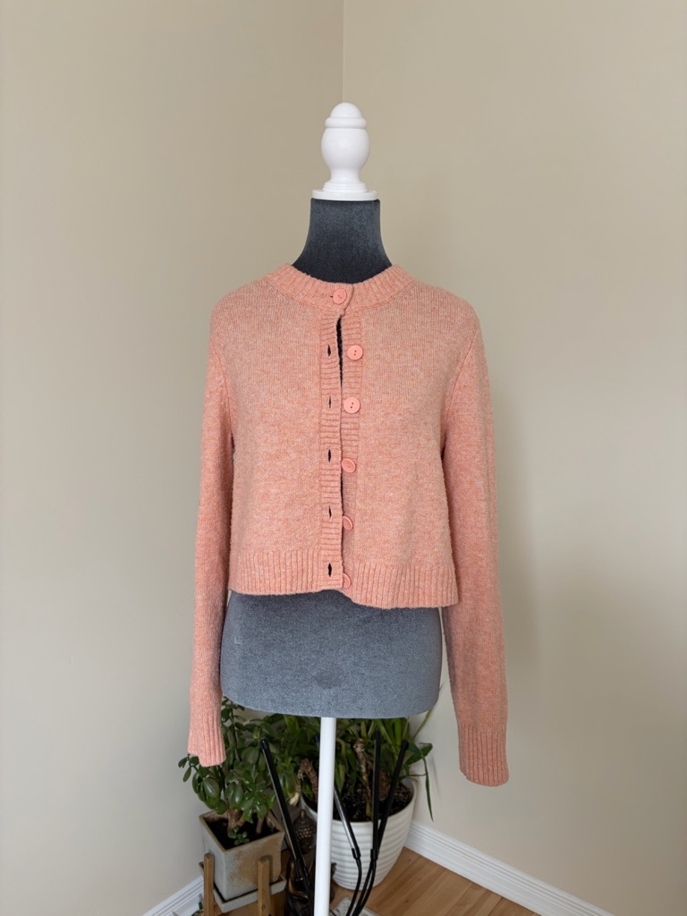 American Eagle peach cardigan – Size Medium